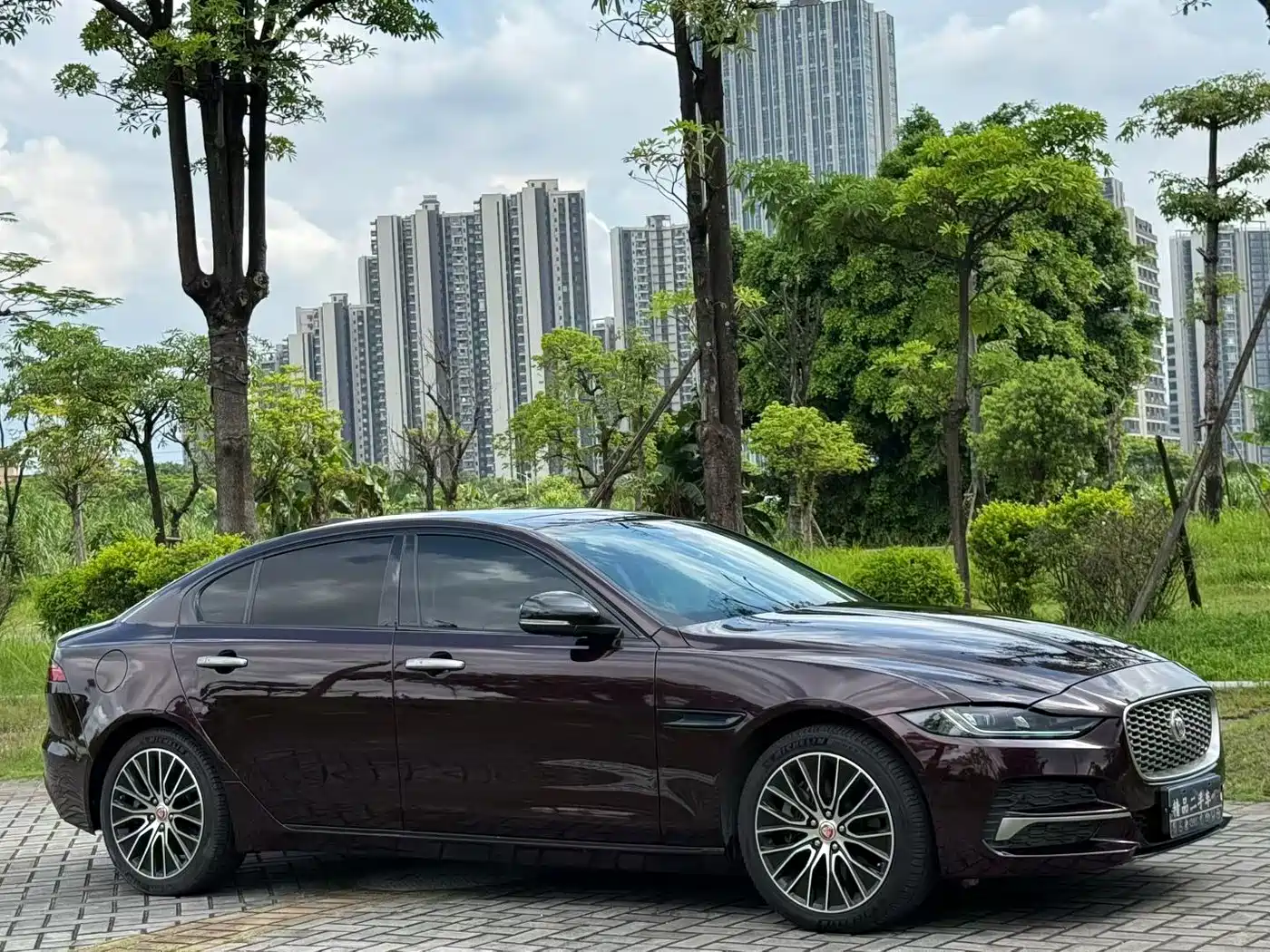Фото 3 - Jaguar XEL