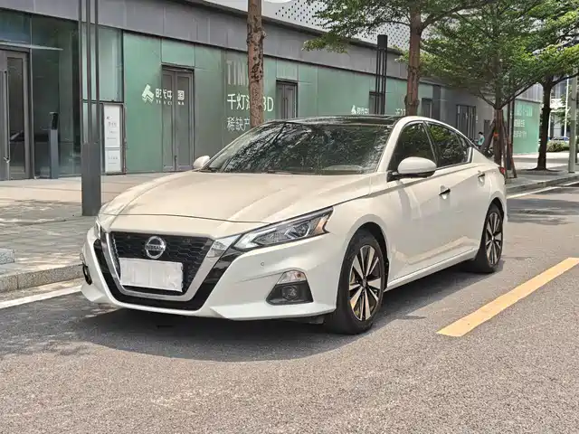 NISSAN TEANA