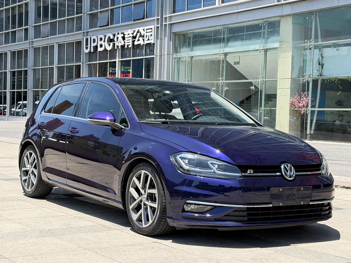 Volkswagen Golf 2020 280TSI DSG Comfort фото 2