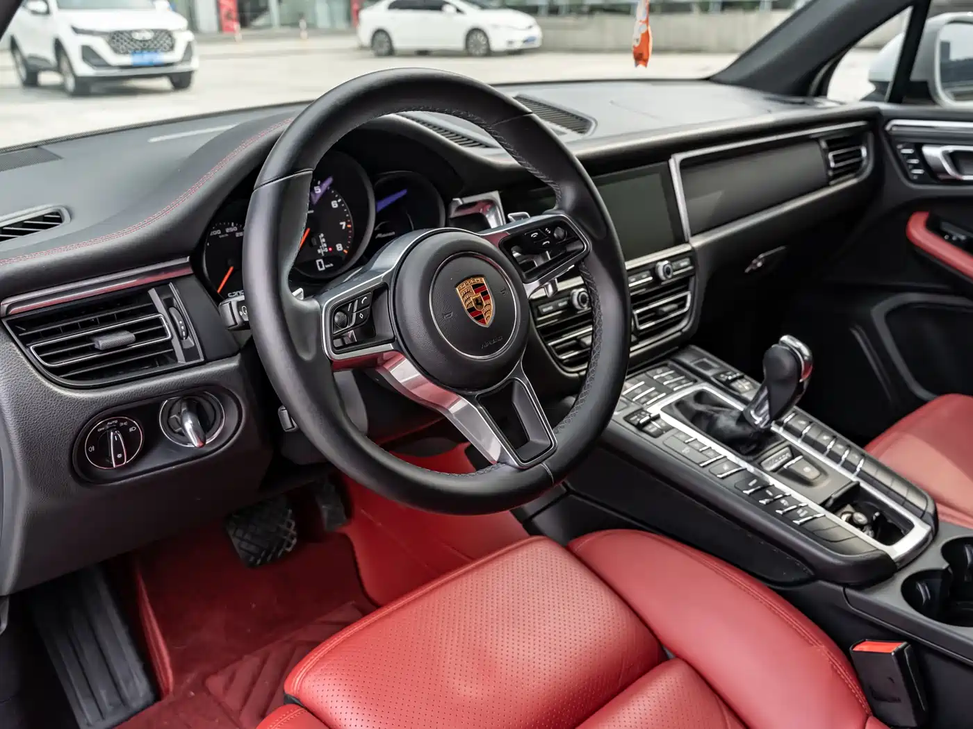 Porsche Macan 2018 Macan 2.0T фото 9