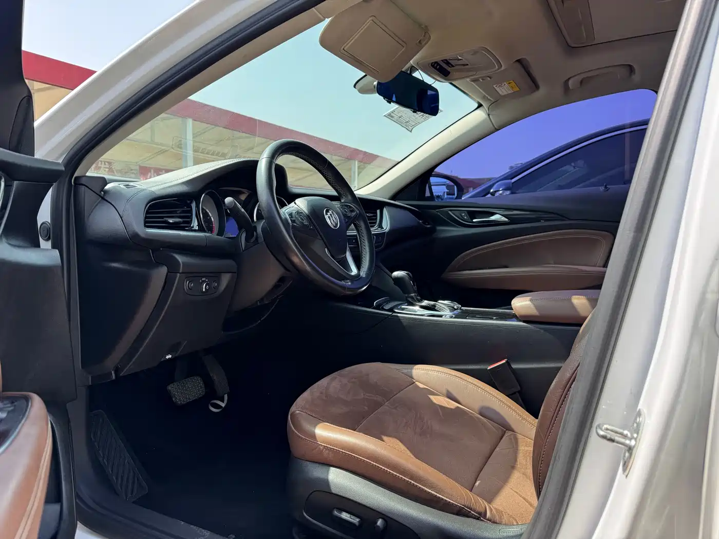 Buick Regal 2017 20T Luxury Model фото 3