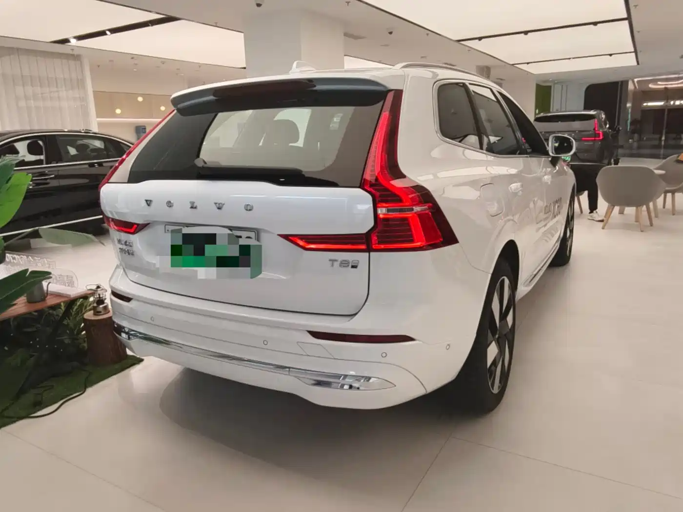VOLVO XC60 PLUG IN HYBRID