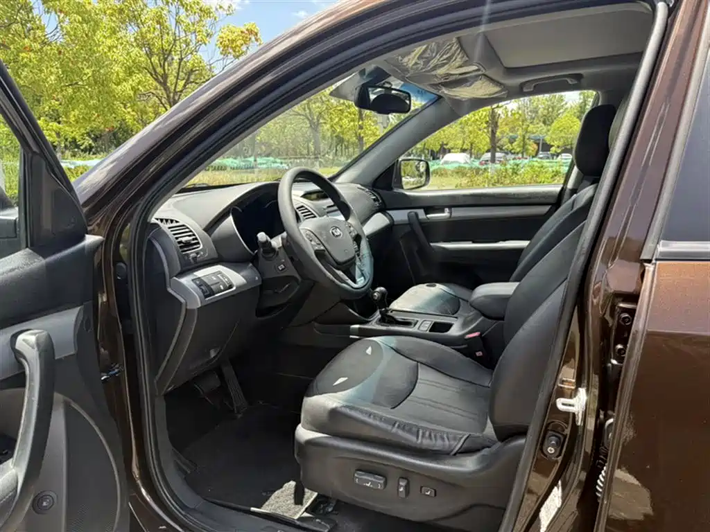 Kia Sorento 2013 2.2T 7-seat Diesel Luxury Edition фото 10