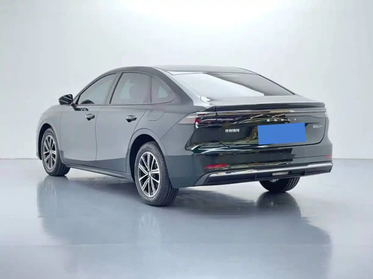 Geely Galaxy Galaxy A7 2025 2025 EM-i 70km Luxury Edition