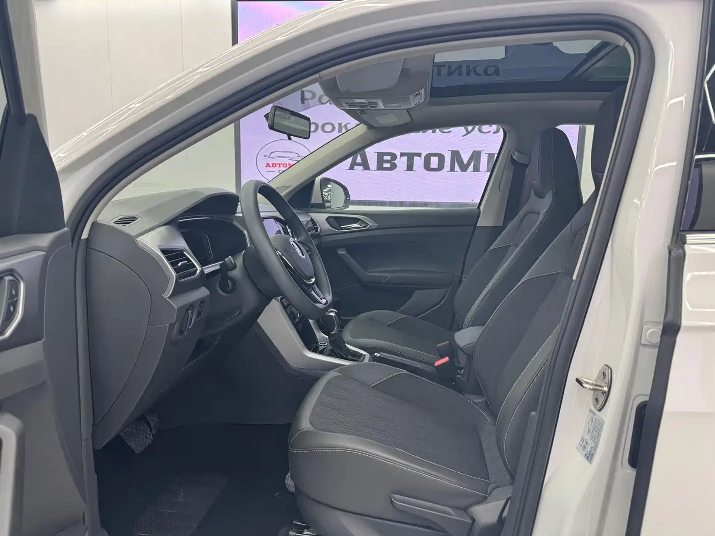 Volkswagen T-Cross 2022 1.5L Automatic Comfort Edition фото 7