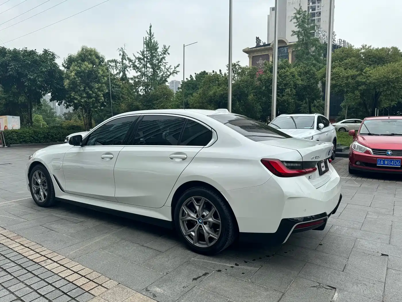 BMW i3 2024 eDrive 35 L фото 8