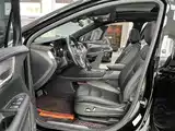 Photo 9 - Cadillac XT5