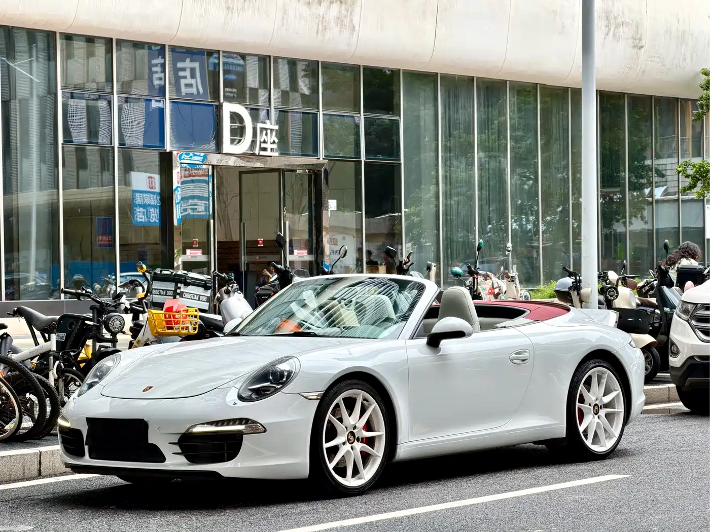 Porsche 911 2012 Carrera S Cabriolet 3.8L фото 2
