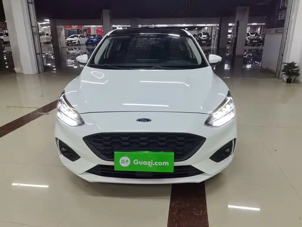 Photo 3 - Ford Focus
