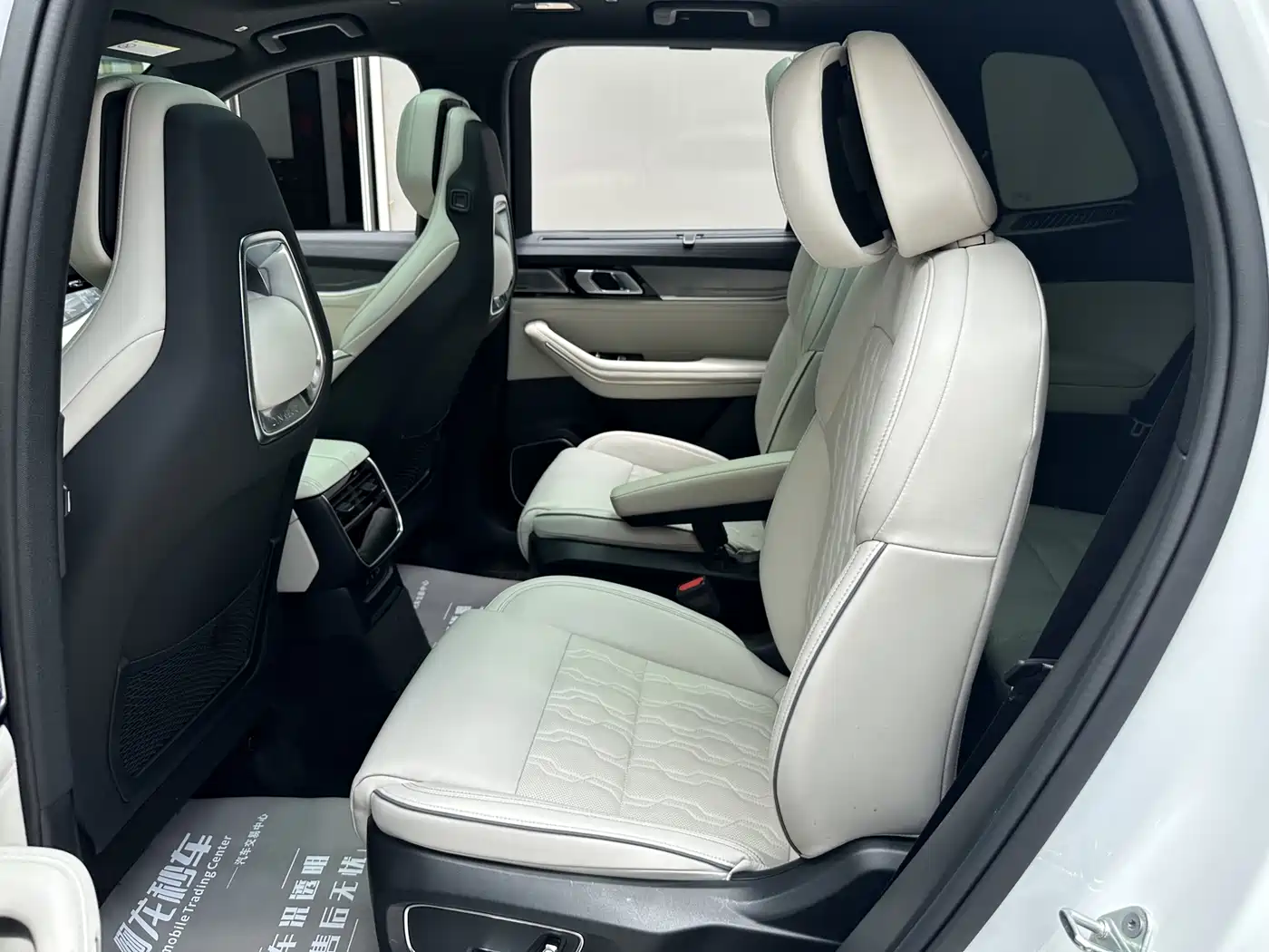 Lynk & Co 09 EM-P 2021 2.0T PHEV Ultra 6-seater фото 13