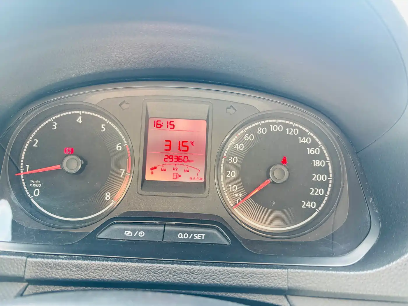 Volkswagen Jetta 2019 Dream Edition 1.4L Manual Fashion фото 12