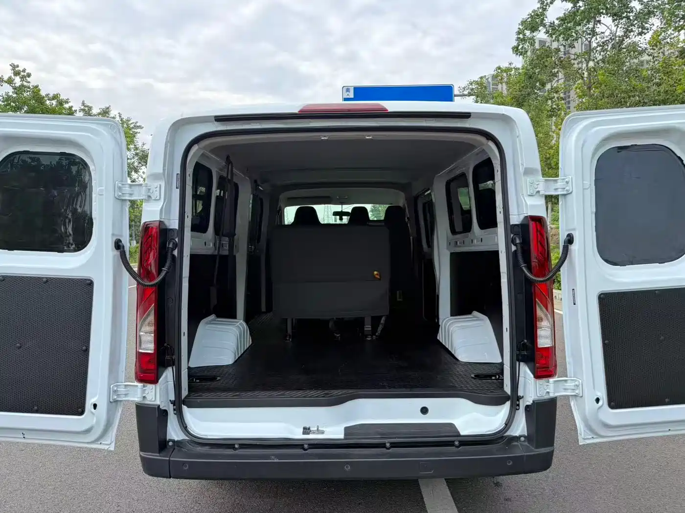 Jiangling E-Fushun 2025 2025 Clear Window Version 53.58kWh Medium Wheelbase Low Roof