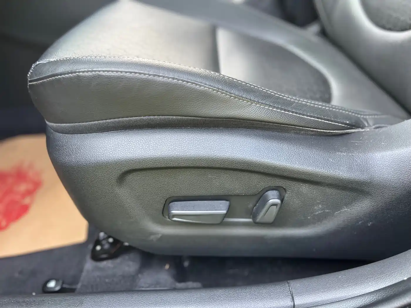 Hyundai Beijing Hyundai ix35 2018 2.0L Automatic 2WD Zhiyong·Enjoyment Edition фото 19