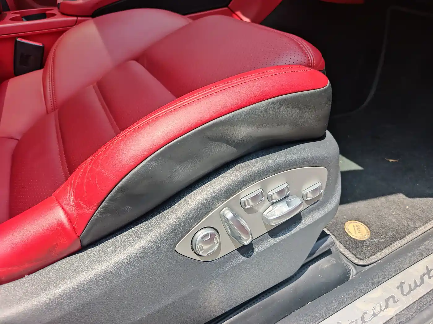 Porsche Macan 2016 Macan Turbo 3.6T фото 16