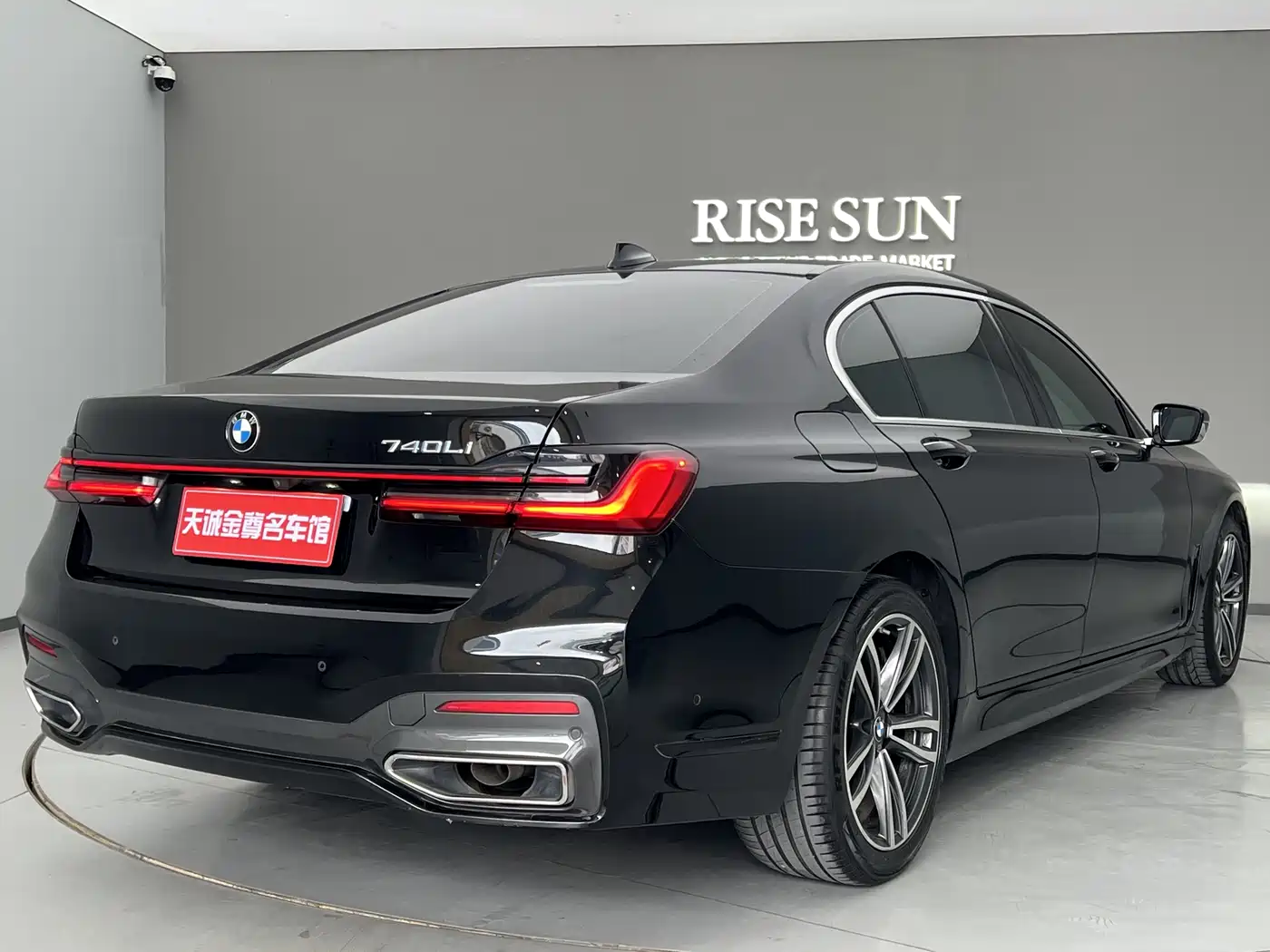 BMW 7 Series 2021 Model 730Li M Sport Package фото 24
