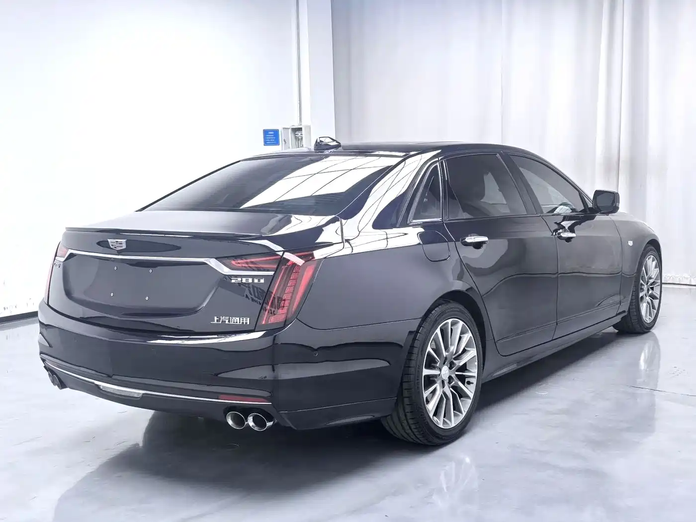 Фото 11 - Cadillac CT6