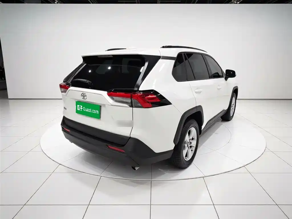 Toyota RAV4 Rongfang 2023 2.0L CVT 2WD Urban Edition фото 7