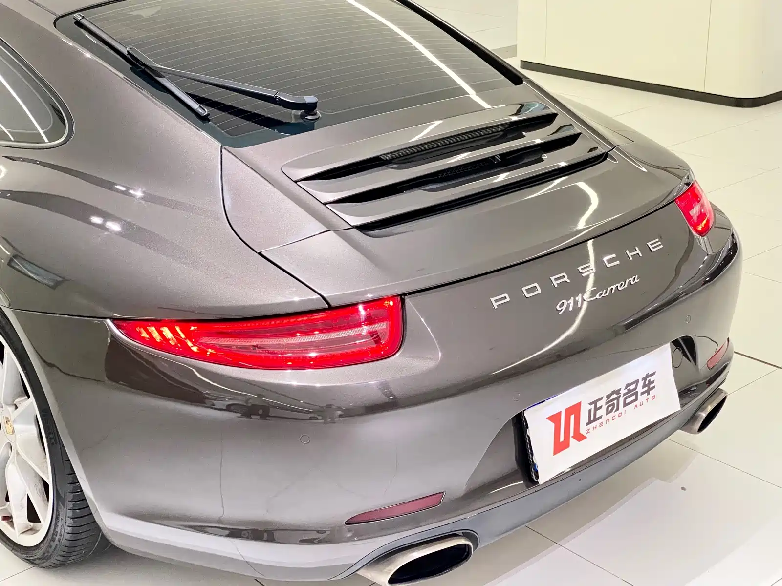 صورة 8 - Porsche 911