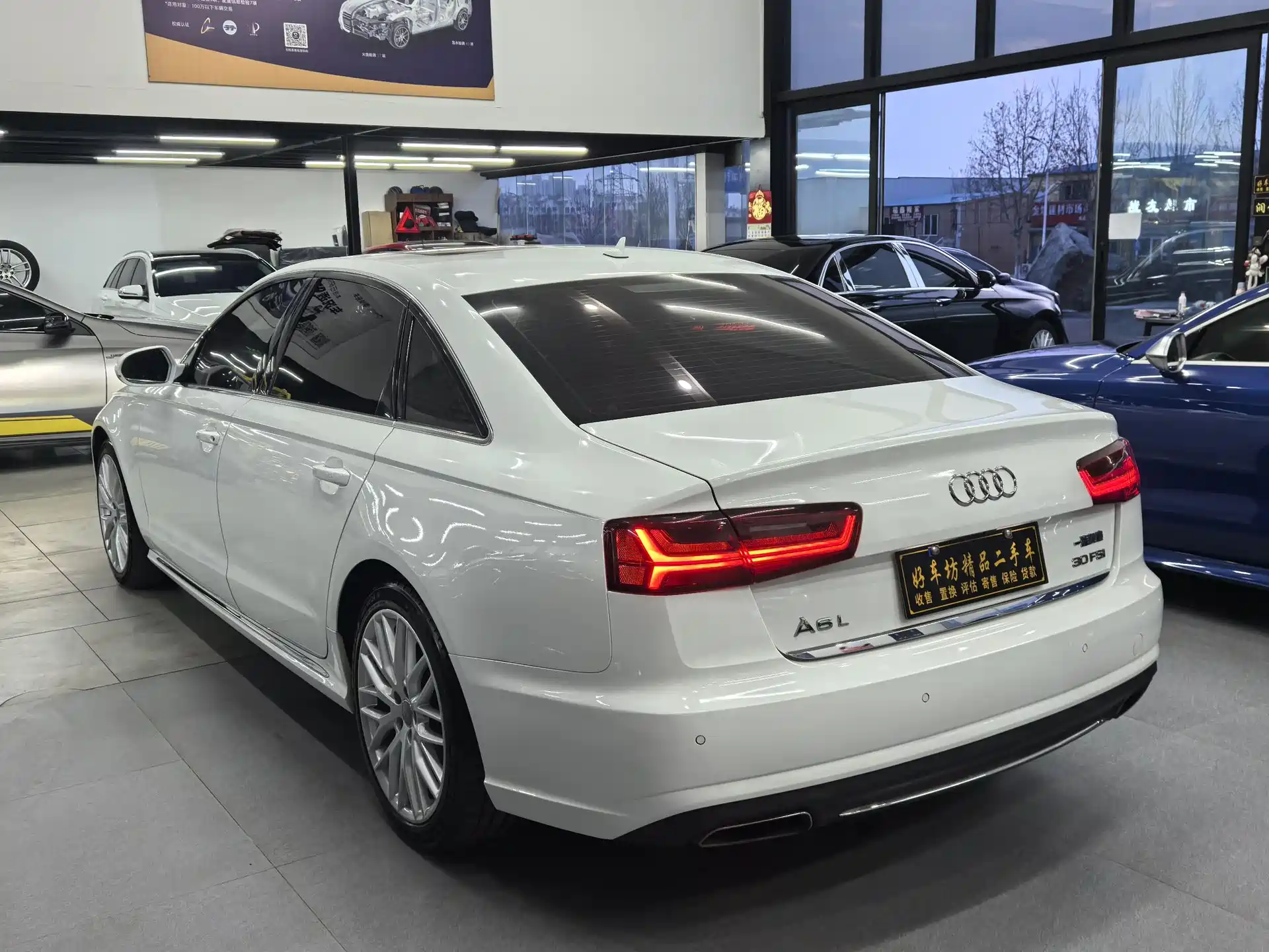 Фото 5 - Audi A6L