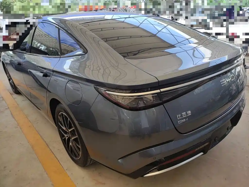 BYD Seal 2024 2024 Glory Edition DM-i 1.5L 121km Luxury