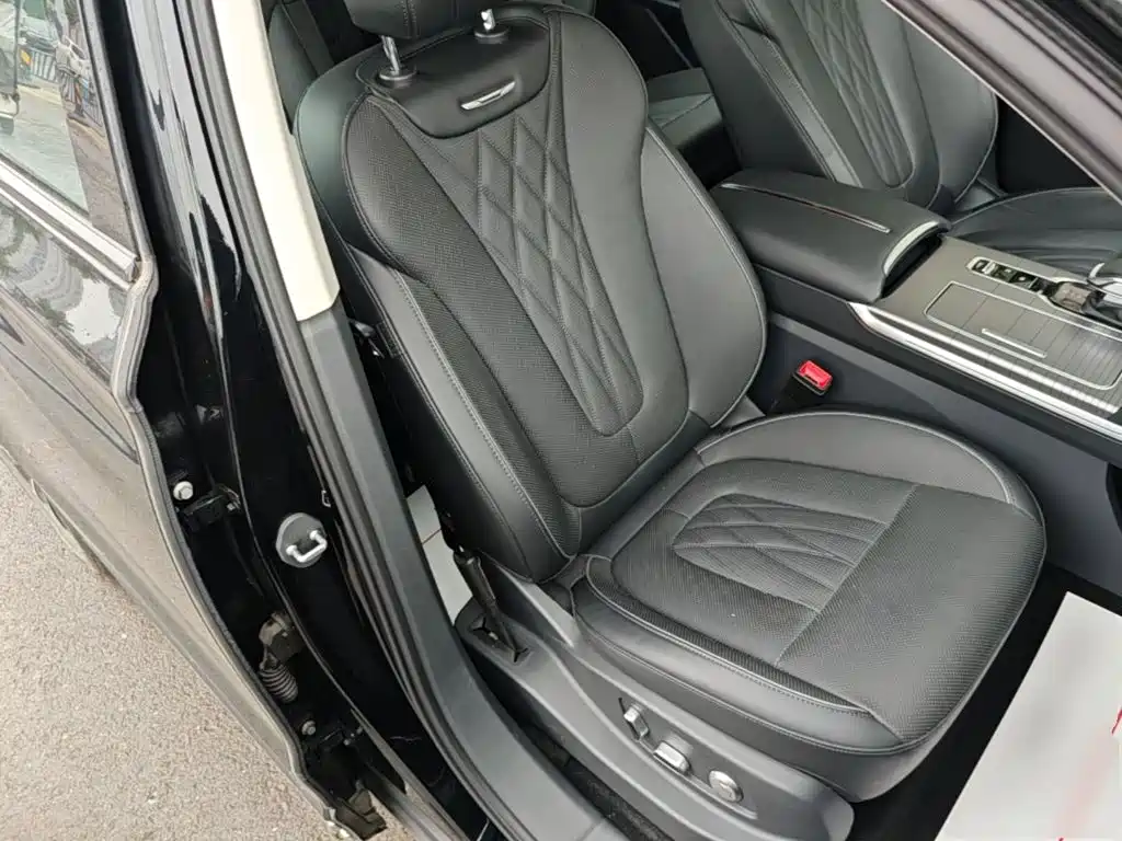 Hongqi HS7 PHEV 2024 2024 2.0T PHEV 4WD Flagship Edition 6-seater