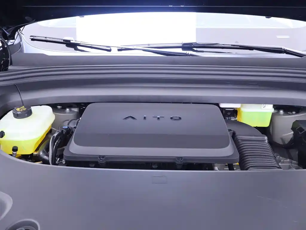 AITO Wenjie AITO M8 2026 2025 Range Extender Max+ Edition 53.4kWh 5-seater