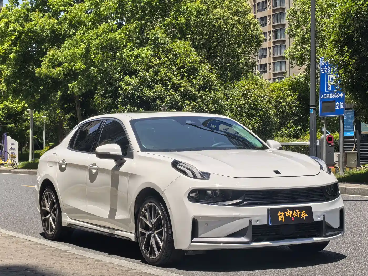 Lynk & Co 03 2018 1.5TD DCT Power Pro Version China V фото 3