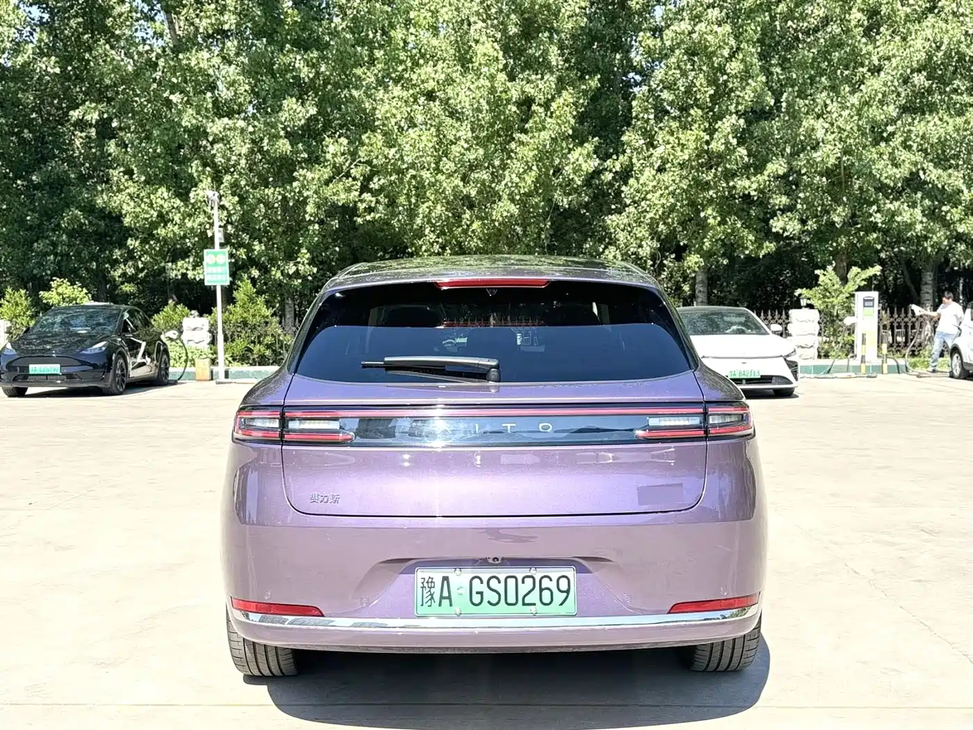 AITO Wenjie AITO M5 2025 Extended Range Ultra AWD фото 8