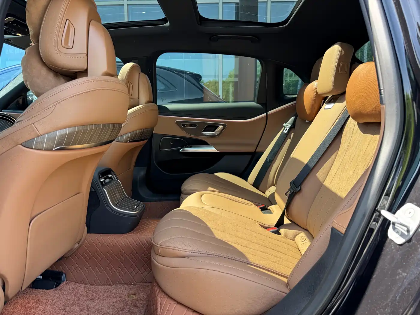 Mercedes-Benz E-Class 2025 E 300 L Fashion фото 14