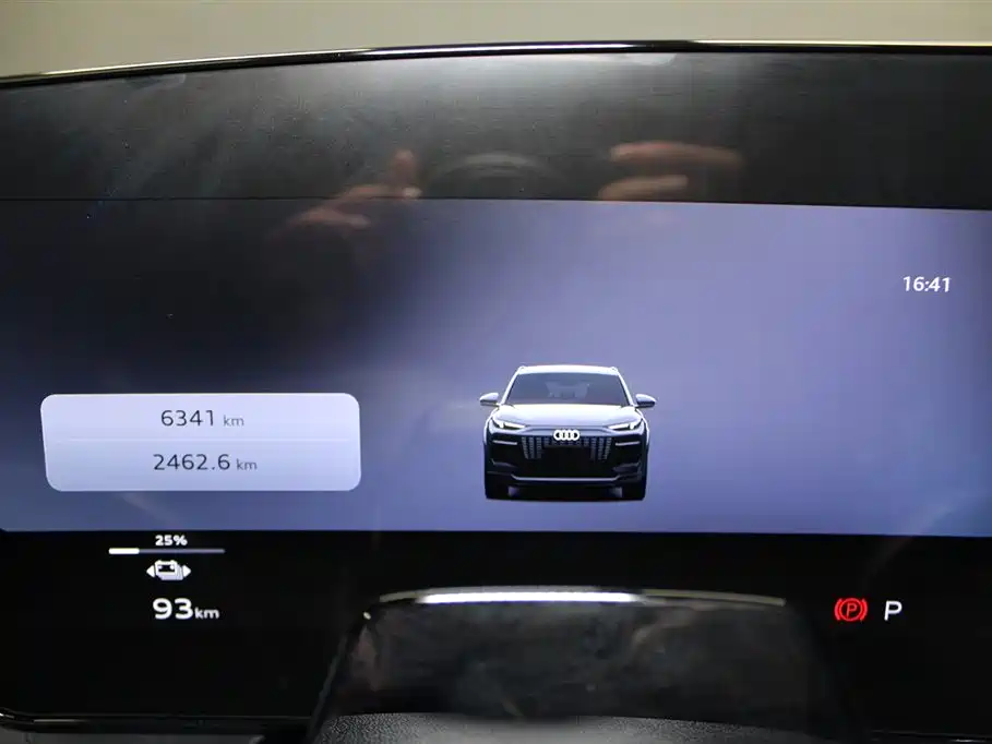 Audi Q6L e-tron 2025 Model Pioneer Edition фото 10