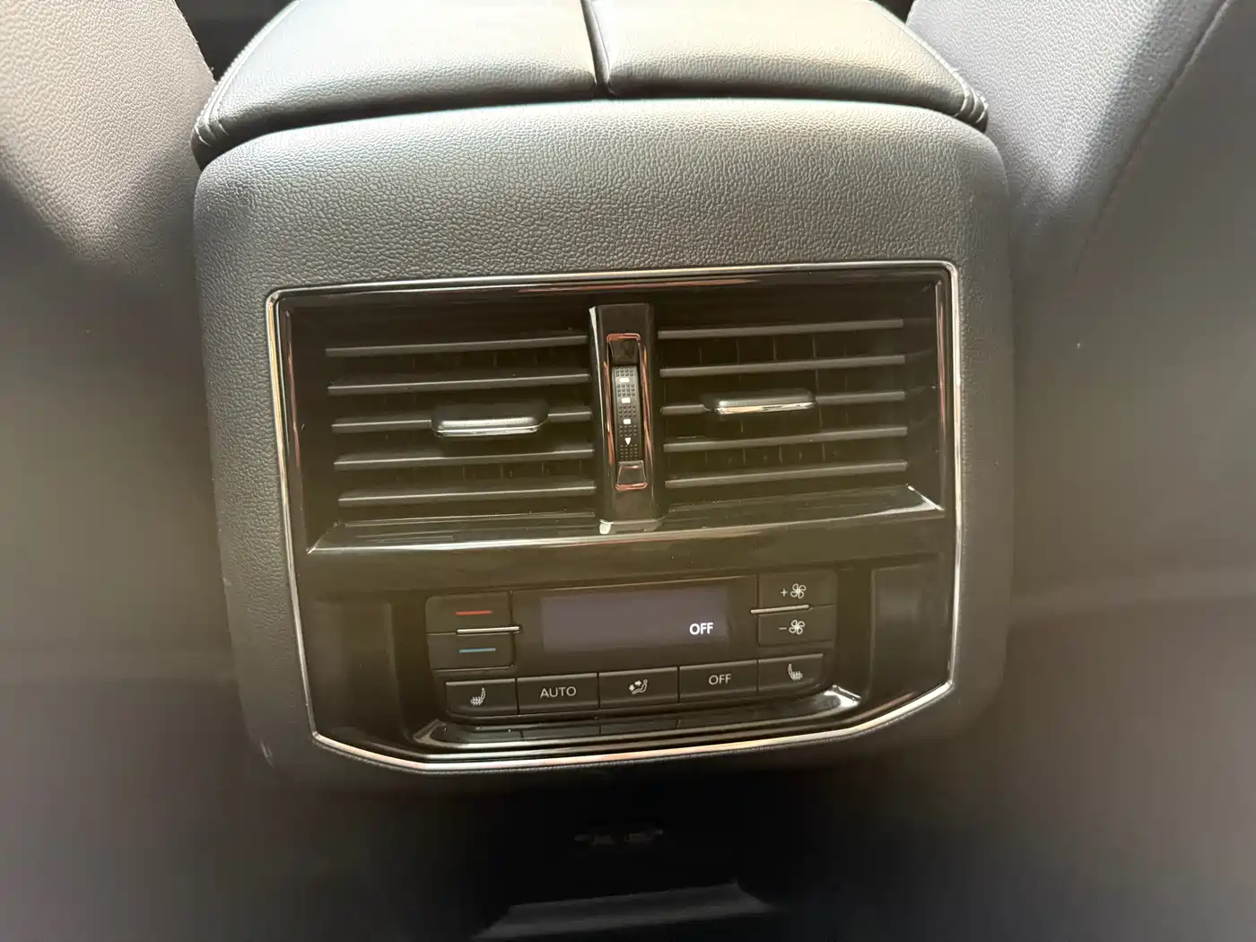 Volkswagen Teramont 2019 380TSI 4WD Luxury Edition China VI фото 18