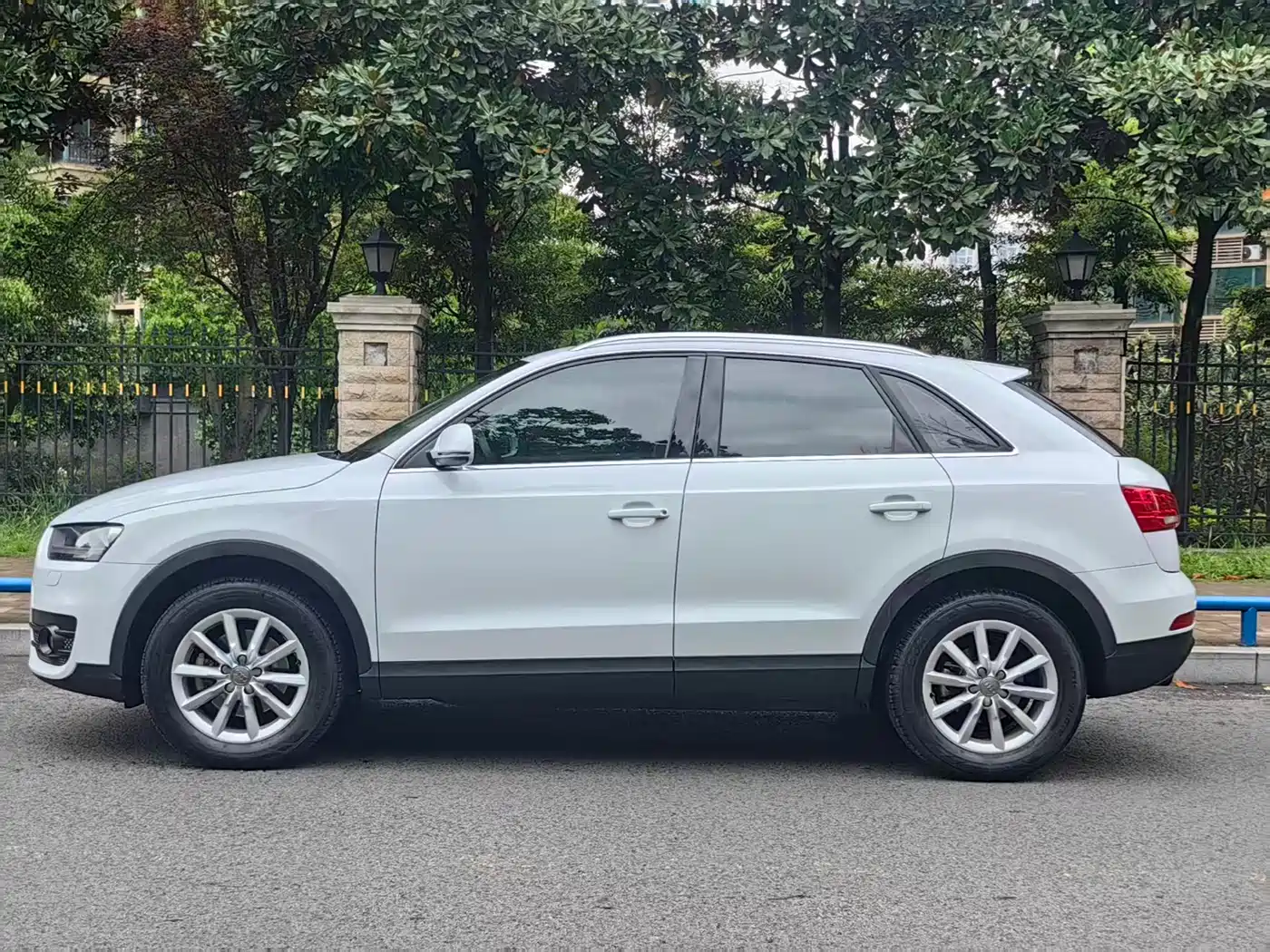 Audi Q3 2015 35 TFSI Millionth Anniversary Intelligent Leader фото 5