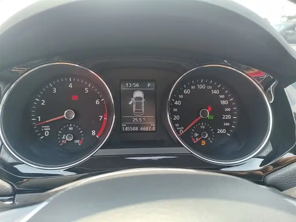 Volkswagen Sagitar 2018 280TSI DSG Spark Edition фото 12