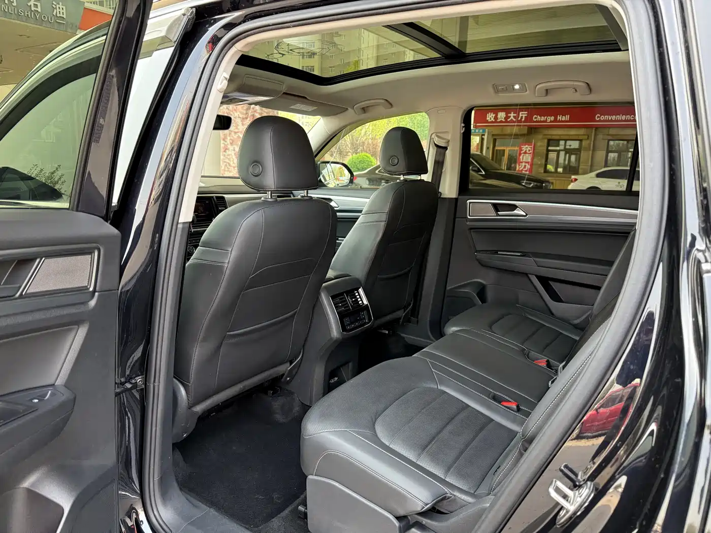 Volkswagen Teramont 2019 380TSI 4WD Luxury Edition China VI фото 13