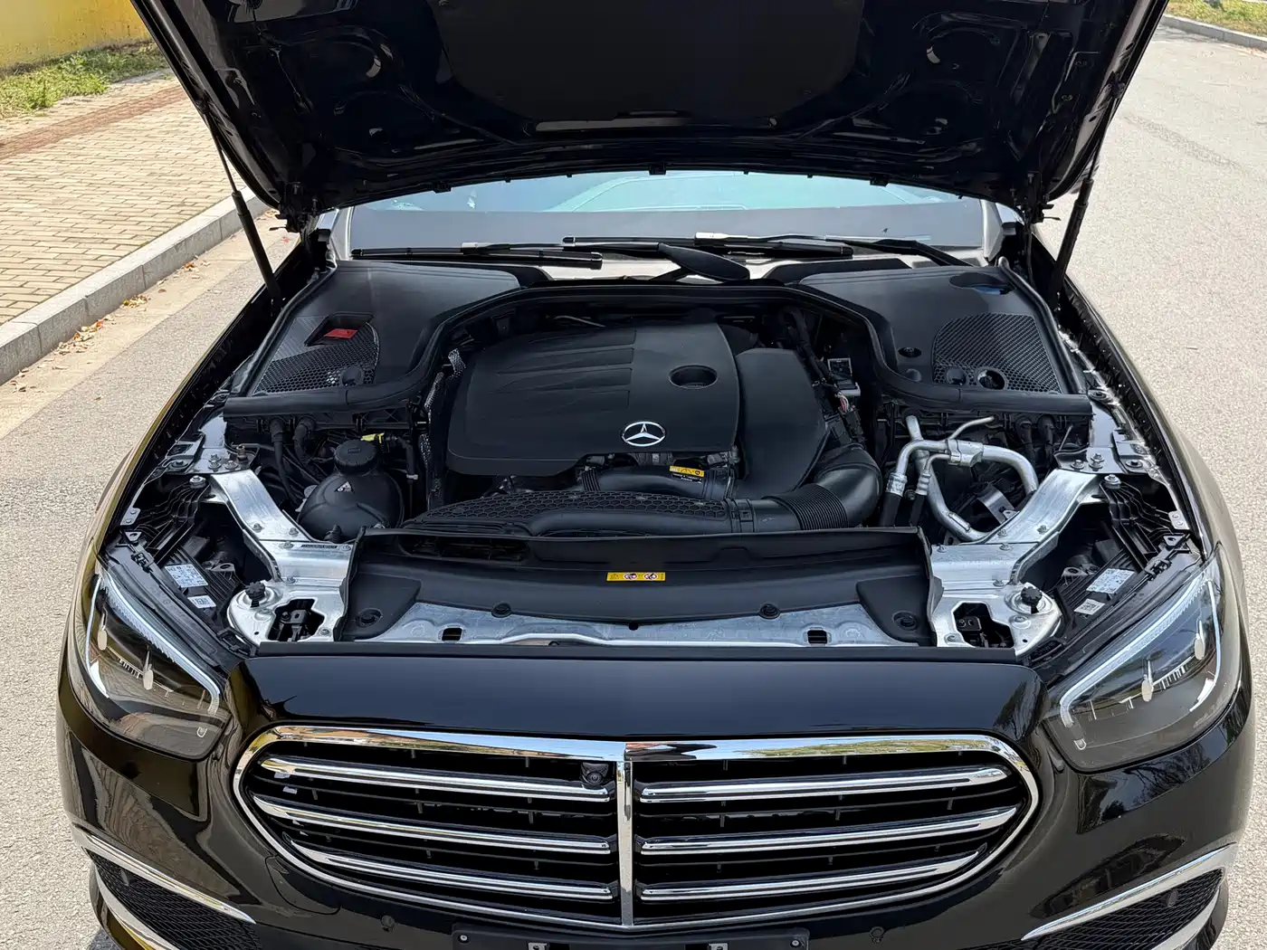 Mercedes-Benz E-Class 2023 E 300 L Luxury фото 18