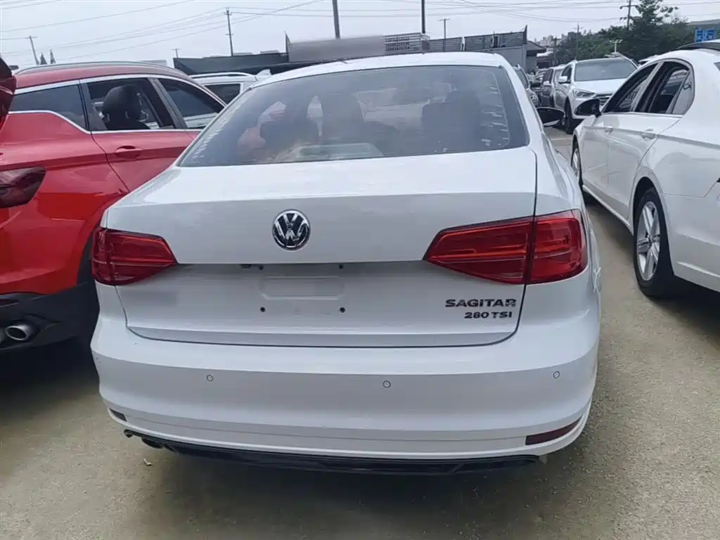 Volkswagen Sagitar 2018 280TSI DSG Spark Edition фото 6
