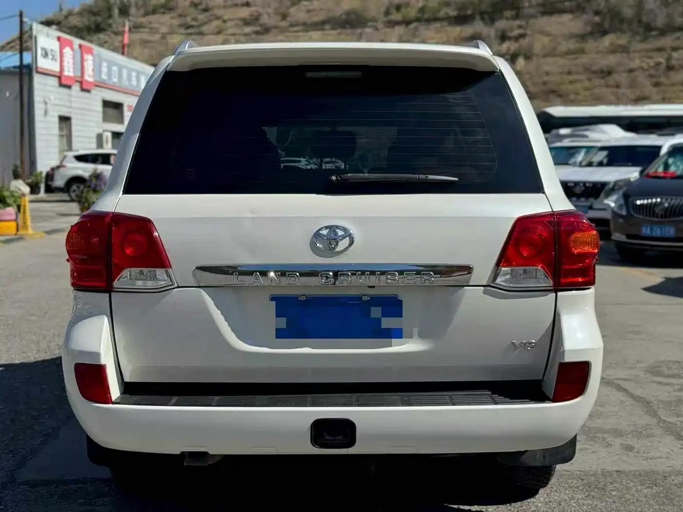 Toyota Land Cruiser (Import) 2015 2015 4.0L V6 Middle East Low Configuration Edition