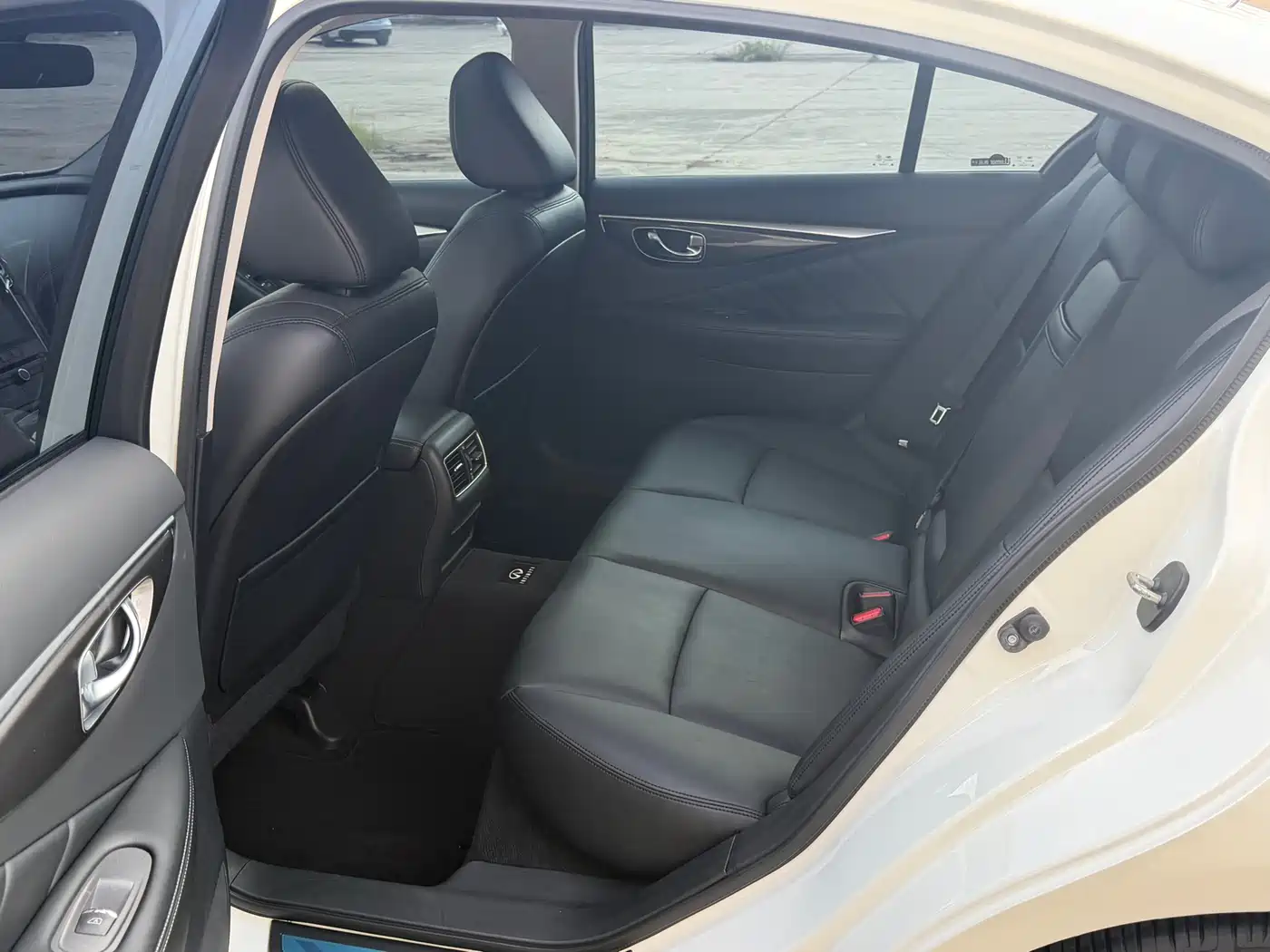 Infiniti Q50L 2019 2018 2.0T Comfort (China VI)