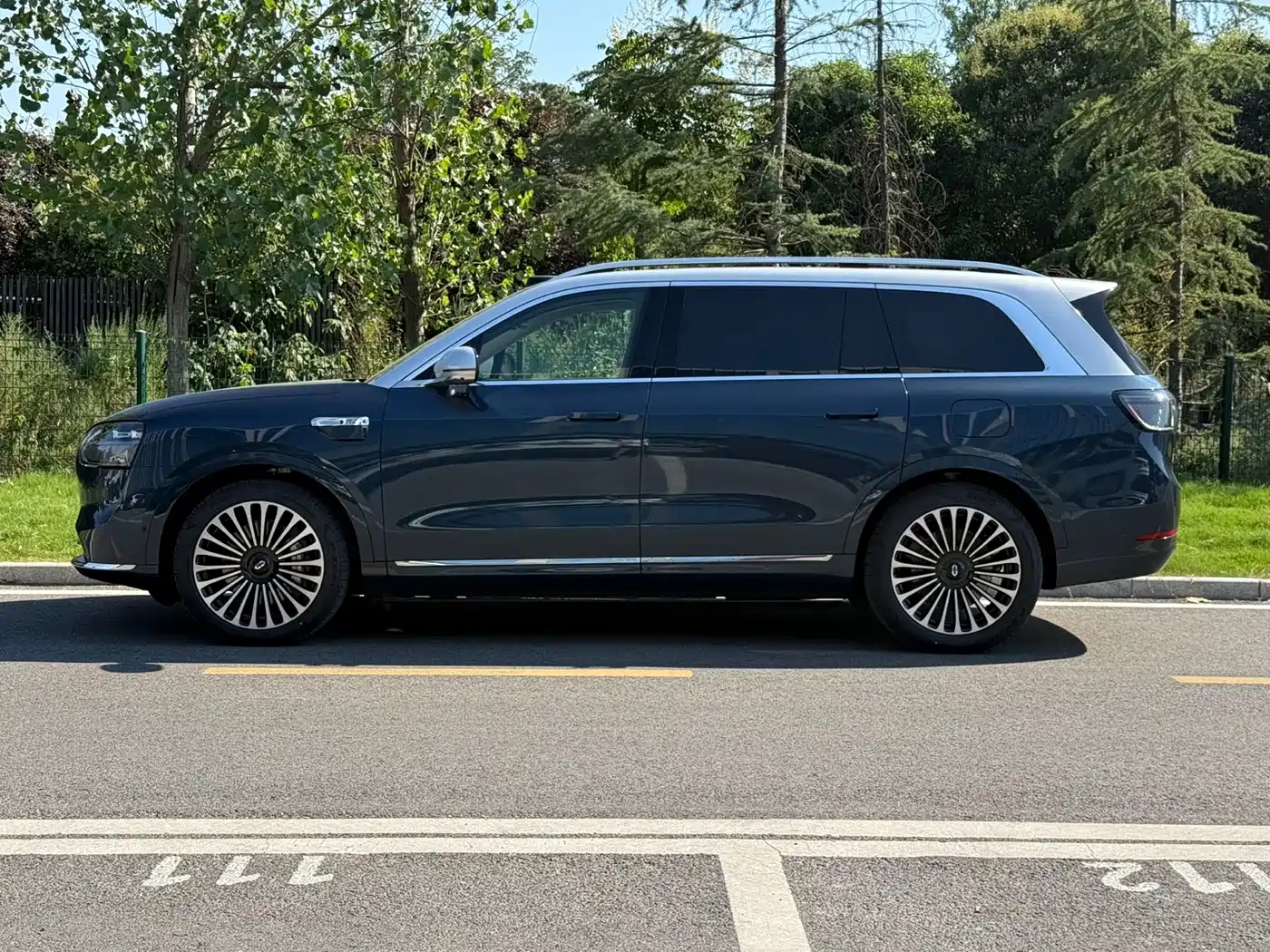 AITO Wenjie AITO M9 2026 2025 Extended Range Ultra 52kWh 6-Seater