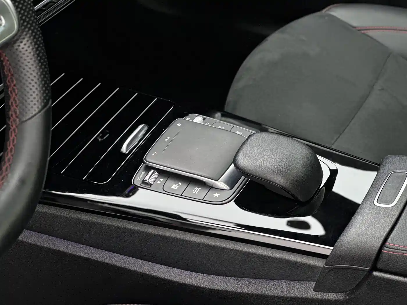 Mercedes-Benz CLA (Import) 2023 CLA 200 Shooting Brake фото 15