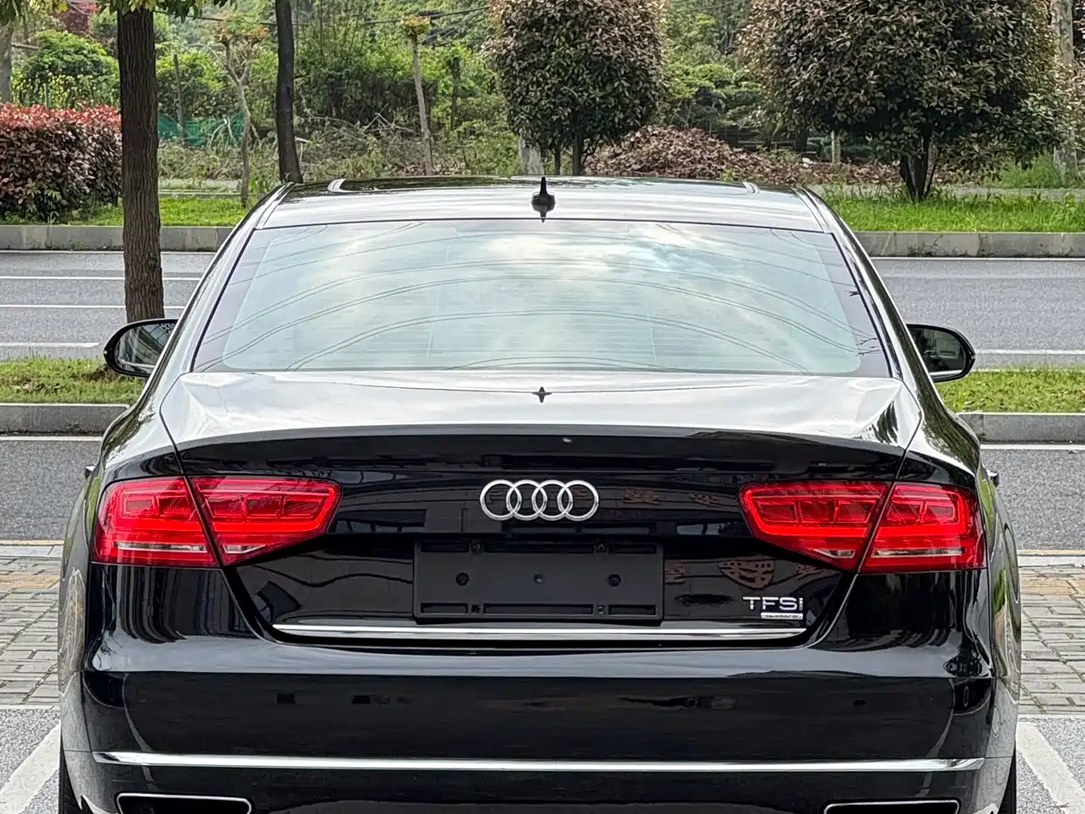 Audi A8 2012 A8L 45 TFSI quattro Luxury фото 5