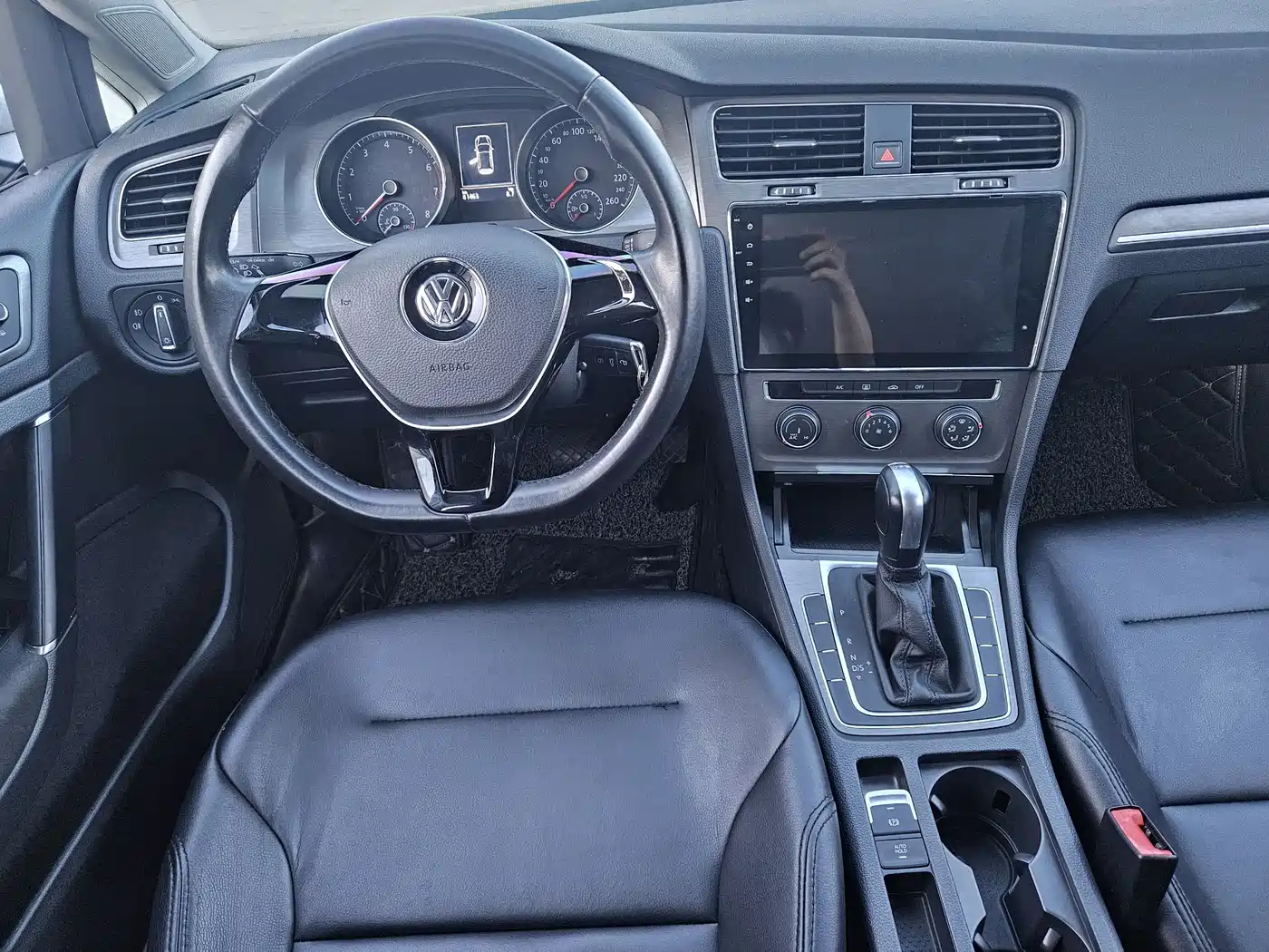 Volkswagen Golf 2016 230TSI Automatic Comfort фото 7