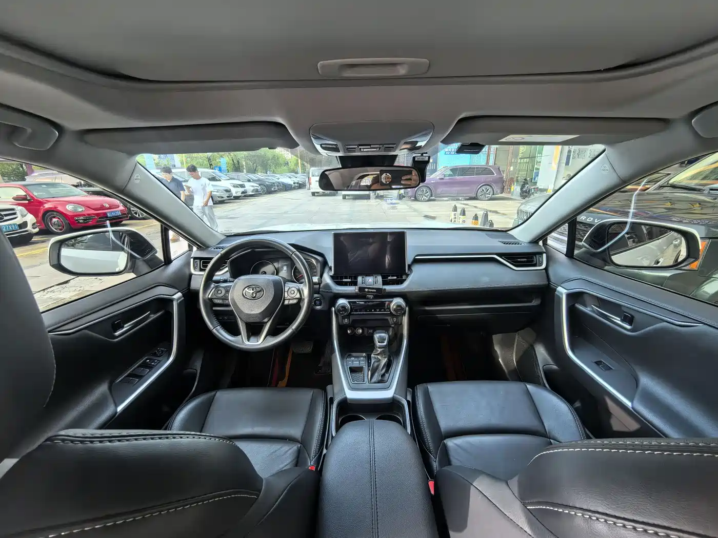 Toyota Wildlander 2022 2.0L CVT FWD Luxury PLUS Edition фото 5