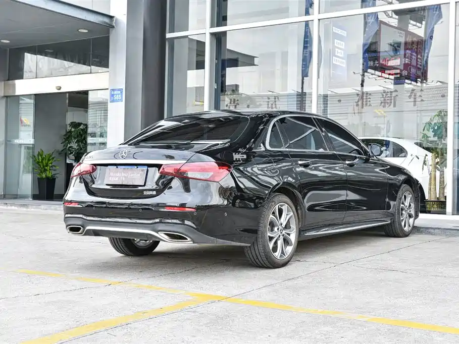 Mercedes-Benz E-Class 2022 E 300 L Sport Fashion фото 7