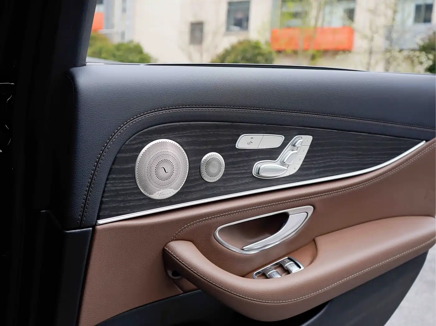 Mercedes-Benz E-Class 2023 E 300 L Sport Luxury фото 17