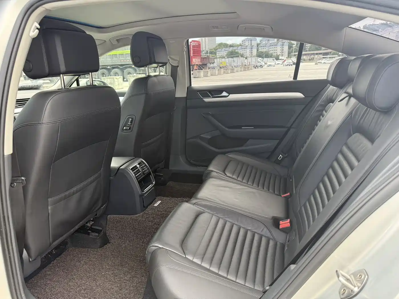 Volkswagen Magotan 2017 330TSI DSG Leading фото 6
