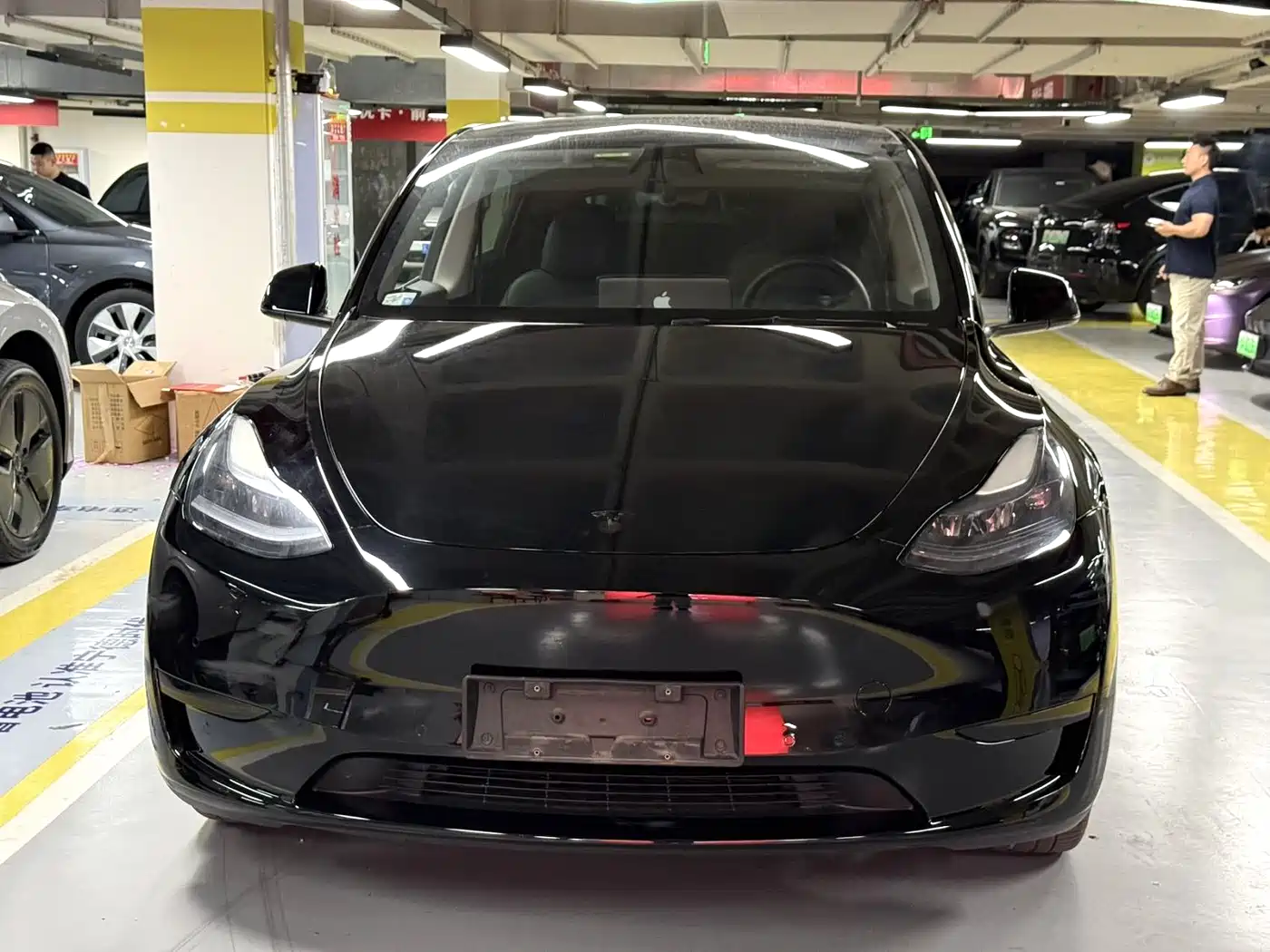 TESLA MODEL Y