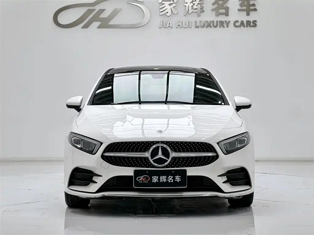 Mercedes-Benz A-Class 2019 A 200 L Sport Sedan фото 2