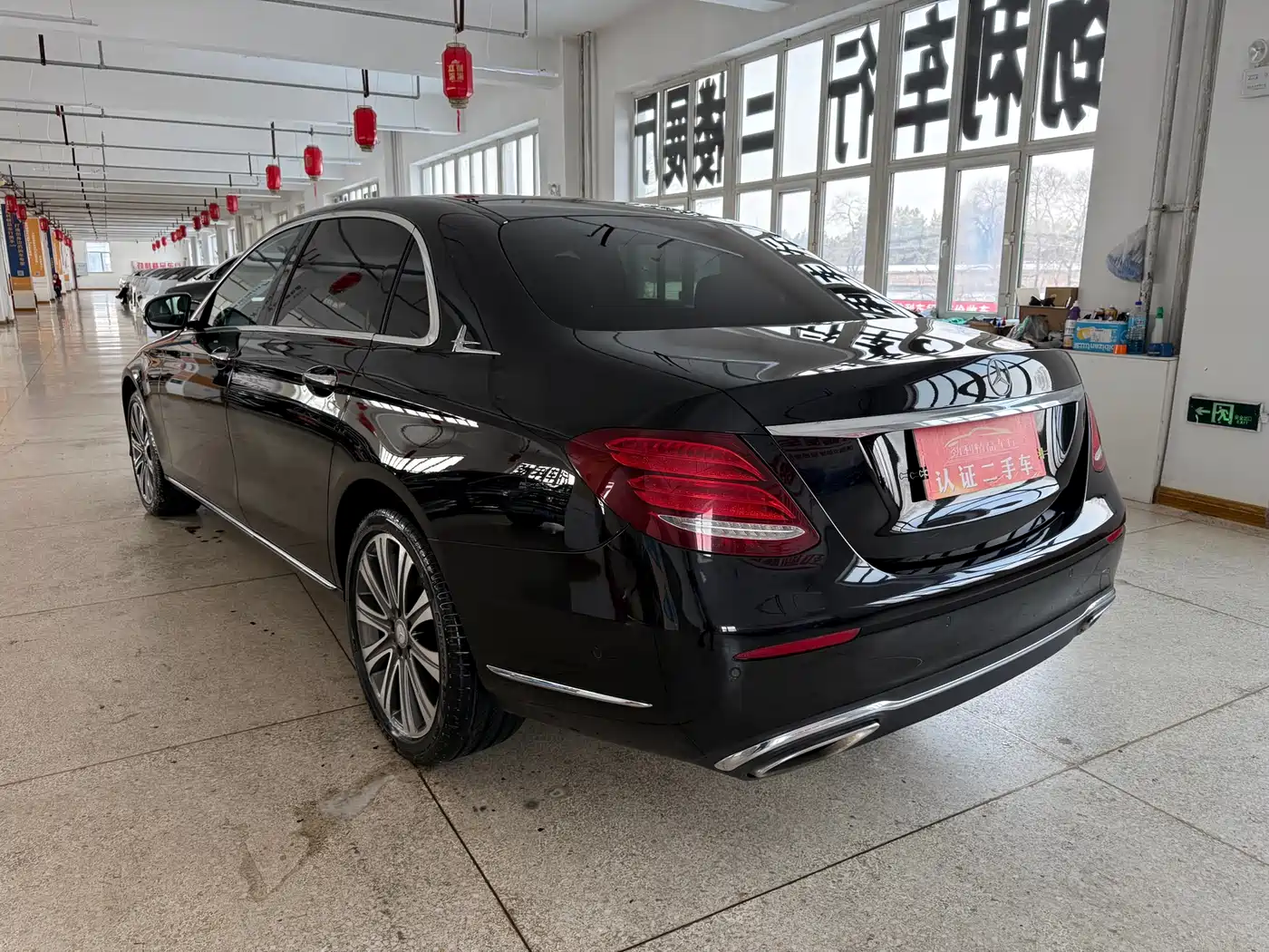 Mercedes-Benz E-Class 2016 E 300 L Luxury фото 9