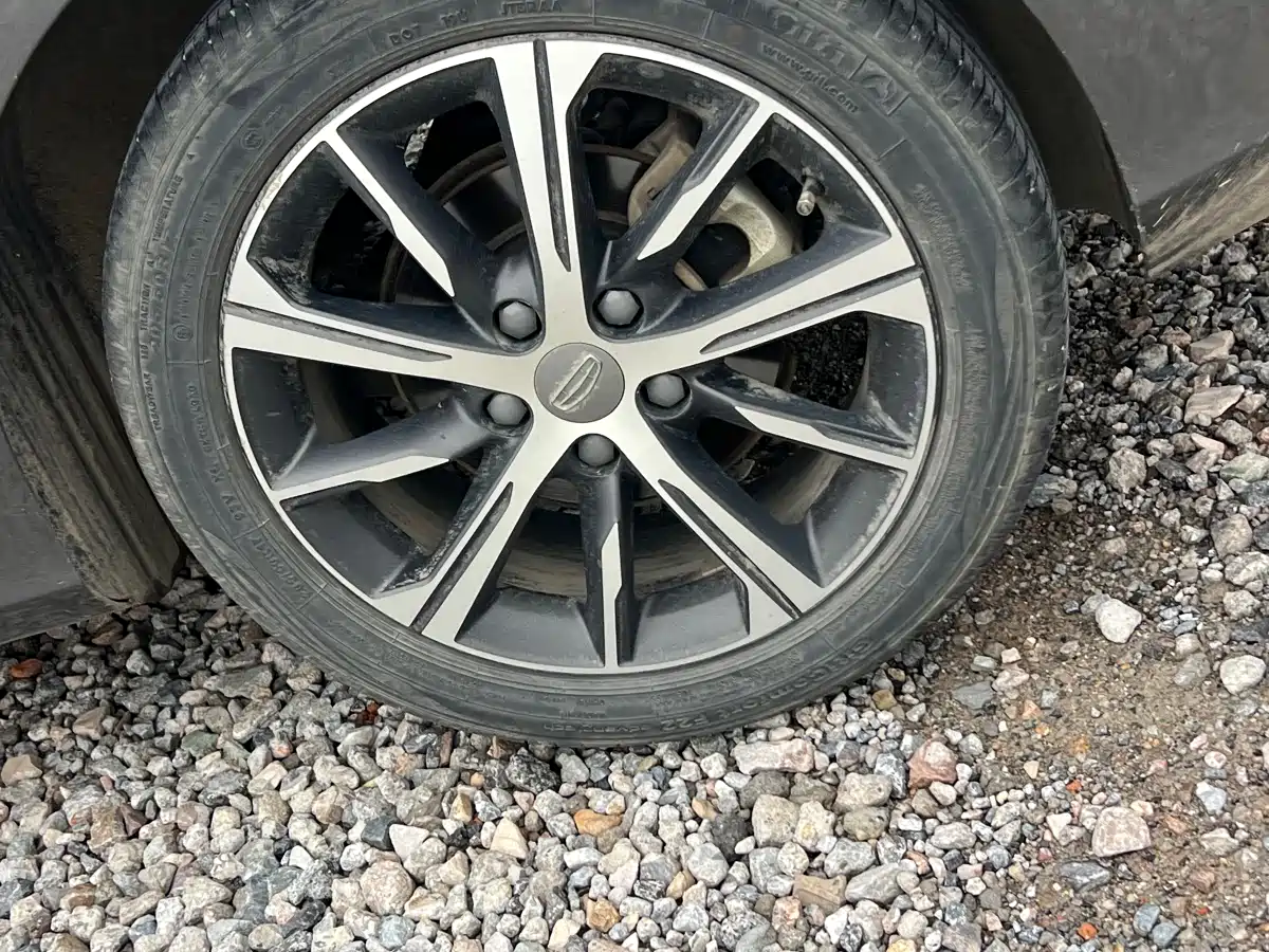 GEELY AUTOMOBILE EMGRAND